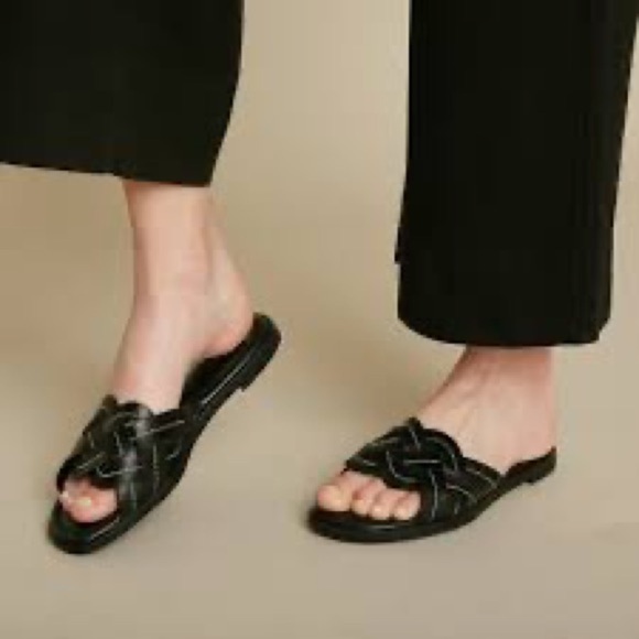 CLARKS
Women's Clarks, Reyna Weave Sandal Size 7 - Picture 2 of 6